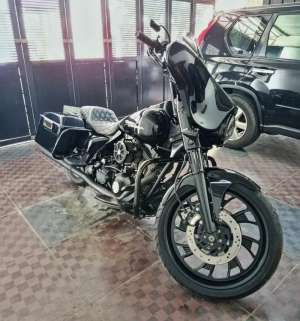 Jual bekas Harley Davidson Street Glide 2005,lokasi di Cilandak