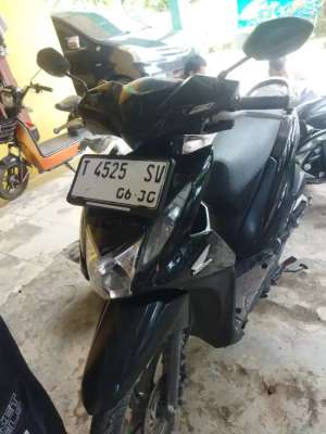 Jual bekas Honda Beat Injeksi Th 2013 Pajak Hidup Siap Pakai Plat T Karawang,lokasi di Cikarang Utara