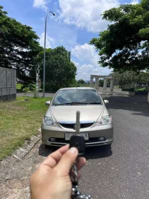 Jual bekas Honda city vtec Manual 2004 istimewa,lokasi di 