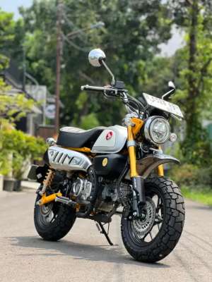 Jual bekas Honda monkey 2023 km 100 5speeddax ct125 supercub supercup ct 125,lokasi di Kembangan