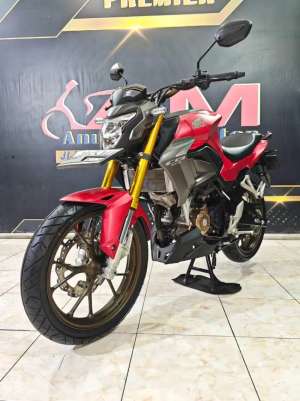 Jual bekas Honda New CB150R SE STREETFIRE TH 2023 Anugerah motor rungkut,lokasi di Waru