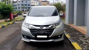 Jual bekas Honda odyssey s cvt matic 2014 silver,lokasi di 