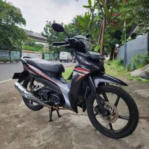 Jual bekas HONDA REVO CW PAJAK ON 2026,lokasi di Jatinegara