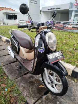Jual bekas Honda Scoopy 2013 harga net,lokasi di Parung