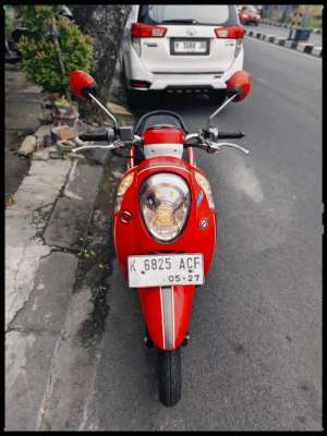 Jual bekas Honda Scoopy FI Tahun 2017,lokasi di Gunungpati