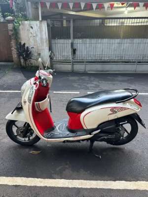 Jual bekas Honda Scoopy th 2014,lokasi di Serpong Utara