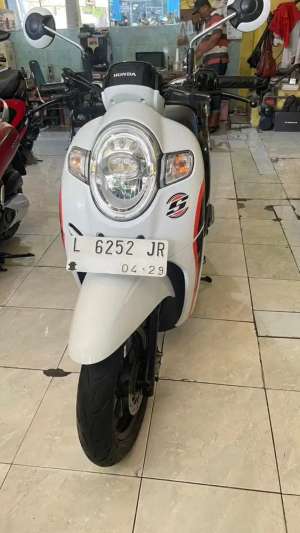 Jual bekas HONDA SCOOPY TH 2019,lokasi di Gayungan