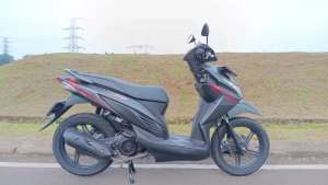 Jual bekas Honda Vario 110 fi CBS ISS black matte 2018,lokasi di Pamulang