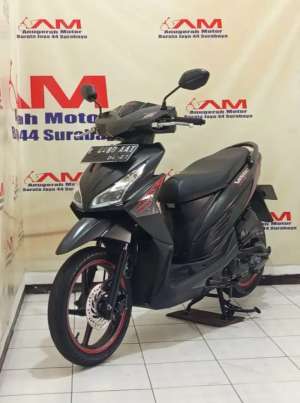 Jual bekas Honda vario 110 Iss Tahun 2017 Hitam doff,lokasi di Tenggilis Mejoyo