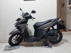 Jual bekas Honda Vario 150 Tahun 2017 Warna Cokelat Istimewa,lokasi di Antapani (Cicadas)