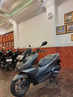 Jual bekas Hub ce kom dp 1 jt pcx 160 bs2024 rumah kontrakan bisa di bantu acc,lokasi di Cikupa