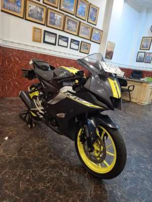 Jual bekas Hub ima Dp 1 jt R15 V4 2023Bisa Co dgn Shopee Paylater,lokasi di Pasar Baru