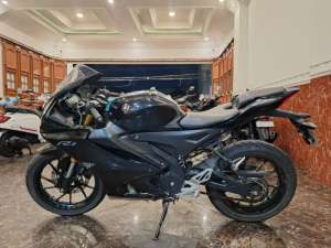 Jual bekas Hub ima , dp 500 rb R15 V4 Promo TERBATAS Bisa CO payment di Shopee,lokasi di Setu