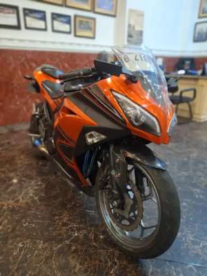 Jual bekas HUB Kokom , for sale Ninja FI ABS 2013 . Pajak ON , Motor mulus trawat,lokasi di Duren Sawit