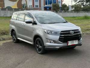 Jual bekas Innova Venturer Bensin AT 2019,lokasi di 