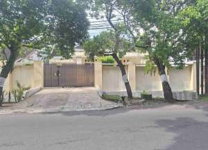 JALAN RAYARUMAHKANTOR DI JL HALMAHERA RAYA SEMARANG lokasi di bugangan, tersedia melalui melalui situs Lamudi