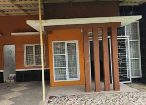 Jual atau sewa rumah di Cluster Nuri Indah Bojongloa Rancaekek Bandung lokasi di ",
          price: `500000000`,
          currency: `IDR`
    };


    let pageData = {
        viewPhoneModalField: , tersedia melalui melalui situs Lamudi