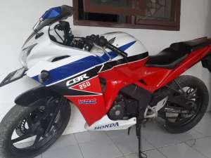 Jual bekas Jual BU Honda CBR 150 Thailand,lokasi di Bojonggede