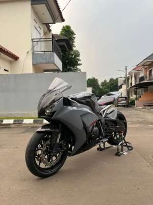 Jual bekas Jual CBR1000RR Tahun 2013,lokasi di Pamulang