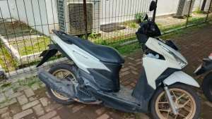 Jual bekas JUAL CEPAT.. Honda Vario 150 tahun 2015,lokasi di Curug