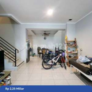 Jual Cepat Rumah 2 Lantai View Danau Di Cluster Olive Residence Dekat Summarecon Mal Bekasi , tersedia melalui melalui situs Rumah123