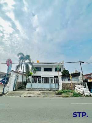 JUAL CEPAT Rumah Kos Megah di Kutisari Selatan lokasi di Wonocolo, tersedia melalui melalui situs Olx