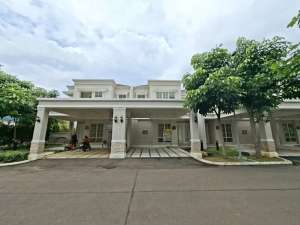 Jual Cepat Rumah Mewah Siap Huni Di Podomoro Park Buah Batu Bandung lokasi di Buahbatu (Margacinta), tersedia melalui melalui situs Olx