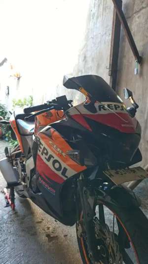 Jual bekas Jual motor CBR thailand,lokasi di Karangpilang