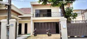 Jual rumah di pabuaran jati ranghon jati sampurna kota bekasi lokasi di Jatiasih, tersedia melalui melalui situs Olx