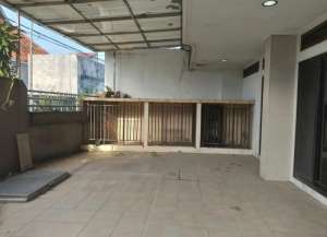 Jual Rumah Ketabang kali genteng surabaya lokasi di ketabang, tersedia melalui melalui situs Lamudi