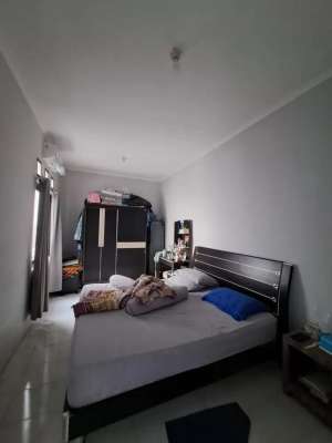 JUAL RUMAH PURI SURYA JAYA VALENCIA RESIDENCE lokasi di Gedangan, tersedia melalui melalui situs Olx