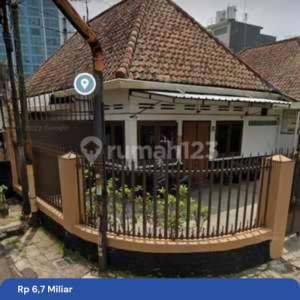Jual Rumah Tempo Dulu Sayap Braga , tersedia melalui melalui situs Rumah123