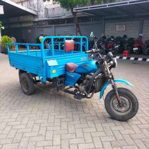 Jual bekas KAISAR RODA TIGA 150 LONG,lokasi di Sukomanunggal