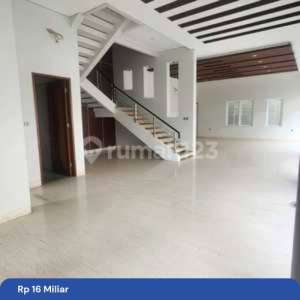 Katamaran Indah - Swimming Pool - Siap Huni. , tersedia melalui melalui situs Rumah123