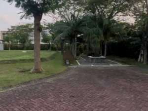 KAVLING LUAS Perumahan Dian Istama Cluster Park Avenue Hdp Utara Barat lokasi di Wiyung, tersedia melalui melalui situs Olx