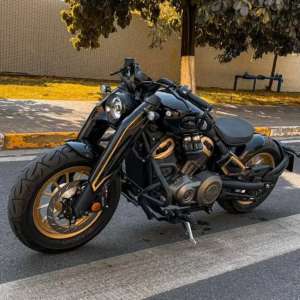 Jual bekas Keeway Benda Napoleon Bob 500 tahun 2025 istimewah,lokasi di Penjaringan