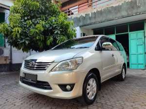 Jual bekas Kijang Innova G 2013 pajak baru km sedikit pcd avanza crv,lokasi di 