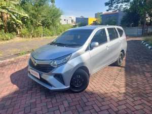 Jual bekas KM RENDAH Daihatsu Sigra 1.0 M Bensin-MT 2025 SILVER w RU,lokasi di 