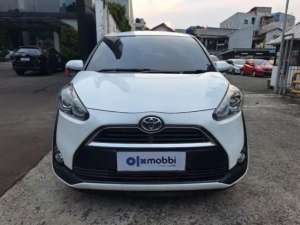 Jual bekas KM Rendah Toyota Sienta 1.5 V Bensin-MT 2016 Putih,lokasi di 