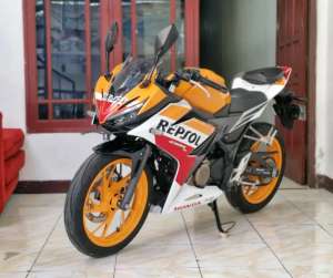 Jual bekas KM.20rb Honda CBR 150 LED Repsol Th. 2017 Pajak Panjang Superb Gress,lokasi di Tebet
