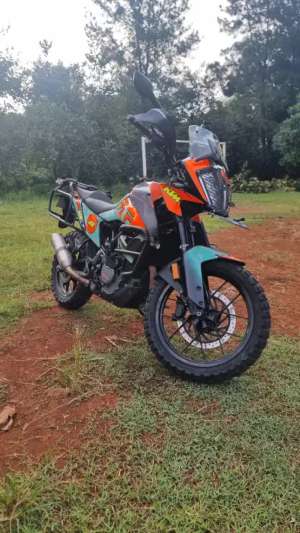 Jual bekas KTM 390 Adv Orange Tahun 2021,lokasi di Pamulang