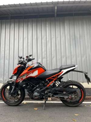 Jual bekas ktm duke 250 abs 2017 pajak hidup,lokasi di Kebayoran Lama