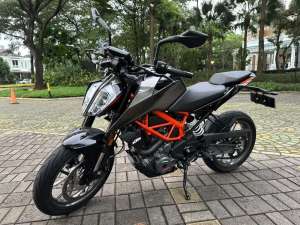 Jual bekas KTM DUKE 390 2023,lokasi di Kelapa Dua