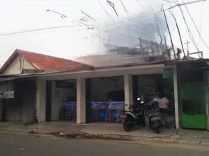 Lahan dan Kontrakan Strategis di Pinggir Jalan Karawaci lokasi di Karawaci, tersedia melalui melalui situs Olx