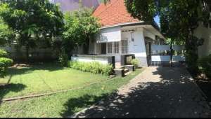 LANGKA JARANG ADA RUMAH JALAN CILIWUNG SURABAYA LOKASI TENGAH KOTA lokasi di Raya Darmo, tersedia melalui melalui situs Olx