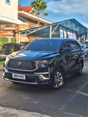 Jual bekas Like New - Kijang Innova 2.0 Zenix Q HV CVT TSS Modellista RSE AT 2023,lokasi di 