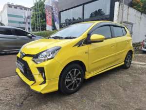 Jual bekas Like New Toyota Agya Like New 1.2 GR Sport Bensin-AT 2022 Kuning,lokasi di 