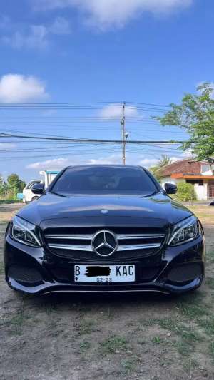 Jual bekas Mercy C200 W205 CKD Tahun 2018,lokasi di 