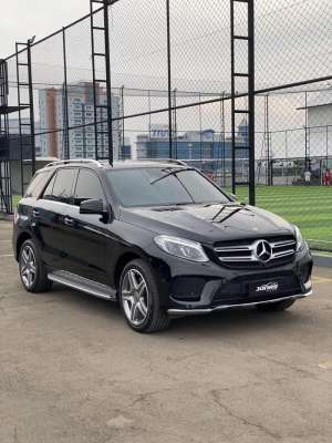 Jual bekas Mercy GLE400 AMG 2018 Hitam PANO,lokasi di 