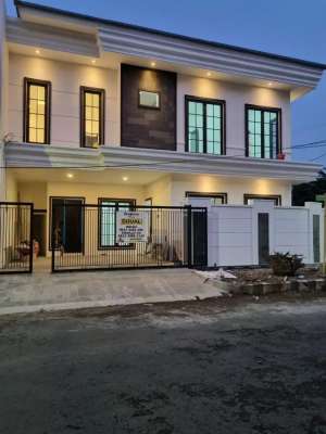 MEWAAH CANTIK RUMAH JEMURSARI AMERICAN CLASSIC SURABAYA SELATAN lokasi di Wonocolo, tersedia melalui melalui situs Olx